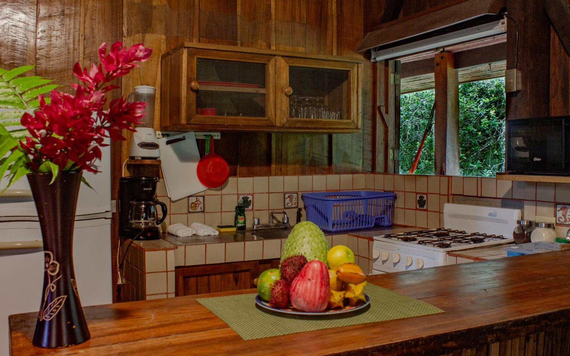 Casa Heliconia - Spacious, Big Garden, Close To The Beach Puerto Viejo de Talamanca Eksteriør bilde